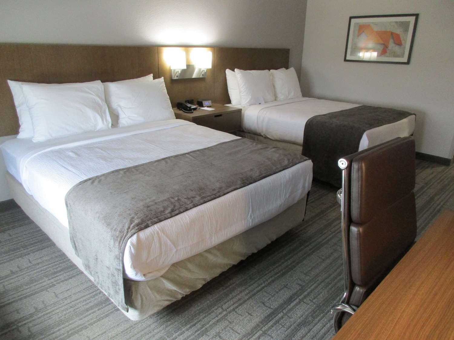 Best Western Green Oaks Inn La Vernia Exterior photo