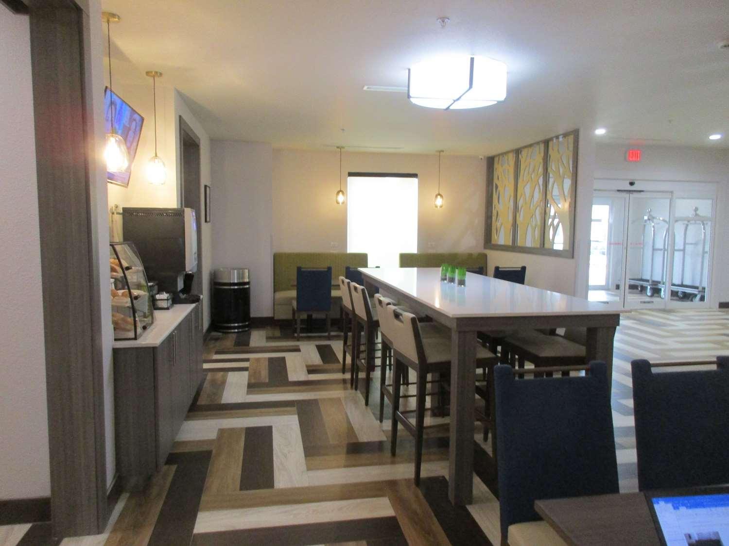 Best Western Green Oaks Inn La Vernia Exterior photo