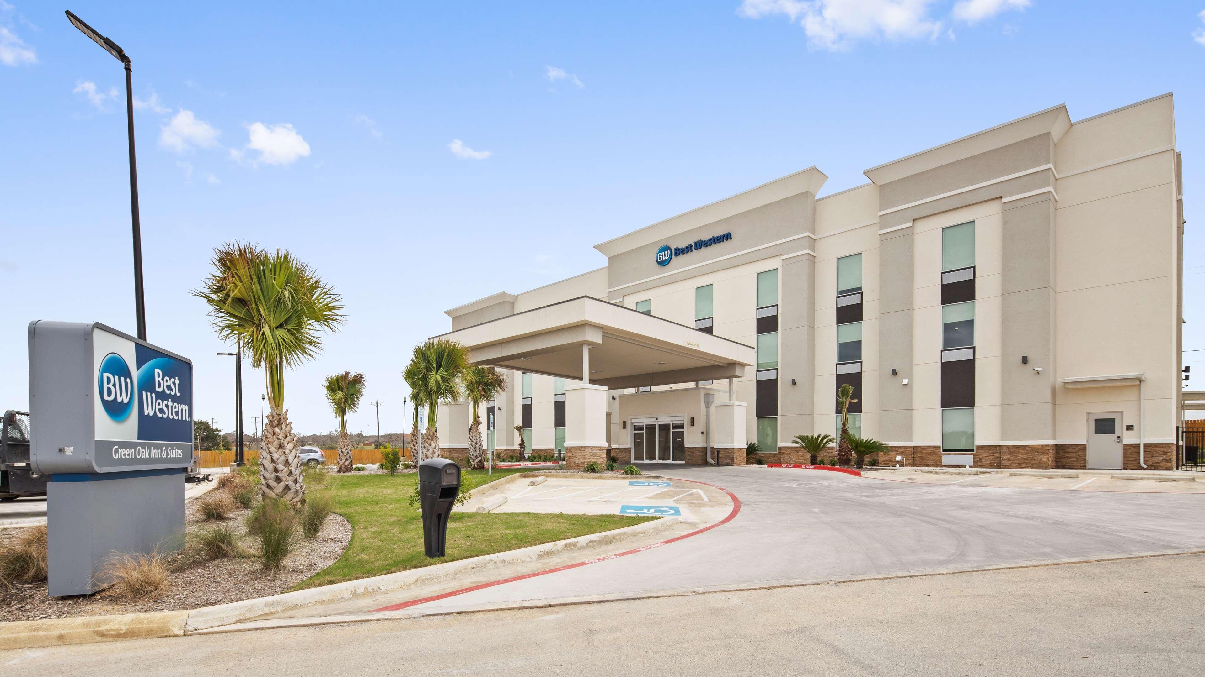 Best Western Green Oaks Inn La Vernia Exterior photo